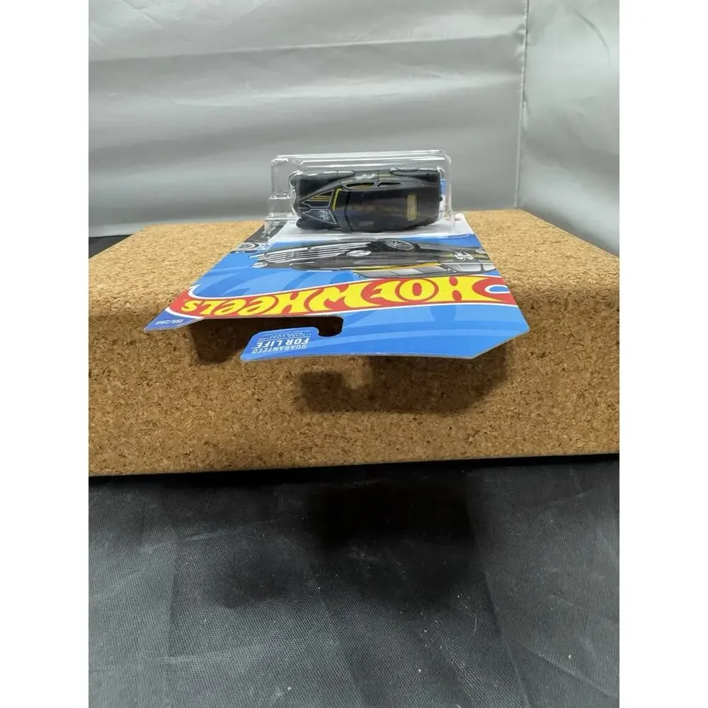Hot Wheels Black Moon Eyes '47 Chevy Fleetline 155/250 Rod Squad 1/5 HCX50 1:64
